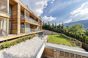 Lajadira Hotel & Spa