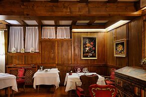 Lajadira Hotel & Spa