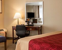 Econo Lodge Lake Region