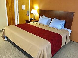 Econo Lodge Lake Region