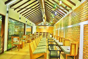 Estuary Sarovar Premiere , Poovar Island