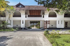 Estuary Sarovar Premiere , Poovar Island