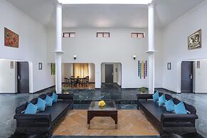 Estuary Sarovar Premiere , Poovar Island