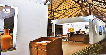 Estuary Sarovar Premiere , Poovar Island