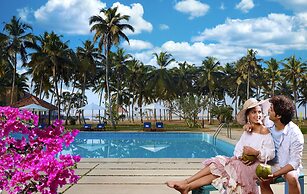 Estuary Sarovar Premiere , Poovar Island