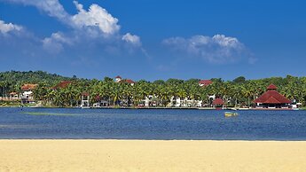 Estuary Sarovar Premiere , Poovar Island