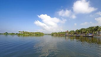 Estuary Sarovar Premiere , Poovar Island