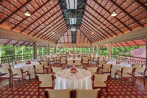 Estuary Sarovar Premiere , Poovar Island