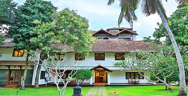 Estuary Sarovar Premiere , Poovar Island