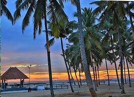 Estuary Sarovar Premiere , Poovar Island