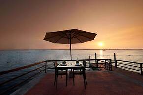 Estuary Sarovar Premiere , Poovar Island