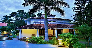 Estuary Sarovar Premiere , Poovar Island