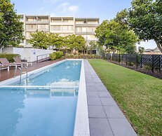 Oaks Nelson Bay Lure Suites