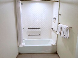 Holiday Inn Hotel & Suites Orange Park by IHG