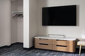 Fairfield by Marriott Inn & Suites Fresno River Park