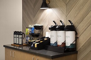 Fairfield by Marriott Inn & Suites Fresno River Park