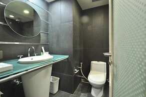 RnB Select The Clover