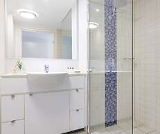 Oaks Brisbane Festival Suites