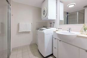 Oaks Brisbane Festival Suites