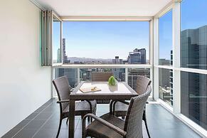 Oaks Brisbane Festival Suites