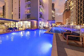 Oaks Brisbane Festival Suites