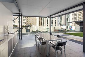 Oaks Brisbane Festival Suites