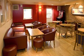 Premier Inn Heathrow Airport - M4/J4