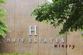 Huff Estates Inn & Winery