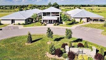 Huff Estates Inn & Winery
