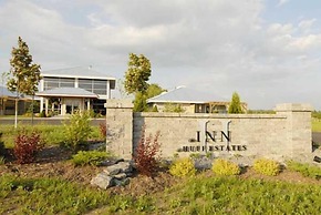 Huff Estates Inn & Winery