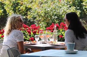 Huff Estates Inn & Winery