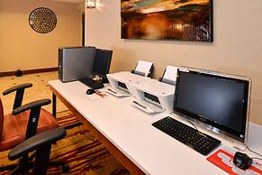 Holiday Inn Express & Suites Cherry by IHG
