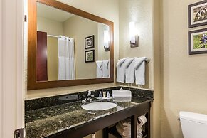 Comfort Suites Houston IAH Airport - Beltway 8