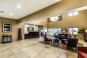 Comfort Suites Houston IAH Airport - Beltway 8