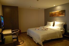 Insail Hotels (Guangyuanxincun Jingtai Pedestrian Street Guangzhou)