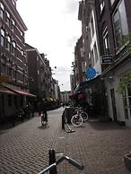 Amsterdam Hostel Uptown