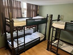 Amsterdam Hostel Uptown