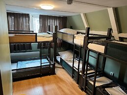 Amsterdam Hostel Uptown