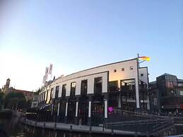 Amsterdam Hostel Uptown