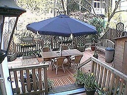 Amsterdam Hostel Uptown