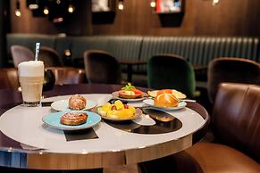 Motel One Frankfurt East Side