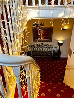 Old Rose and Crown Hotel