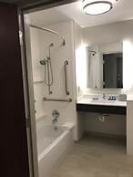 Holiday Inn Express Hotel & Suites Canton by IHG