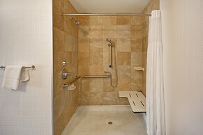 Hampton Inn & Suites Columbus-Easton Area