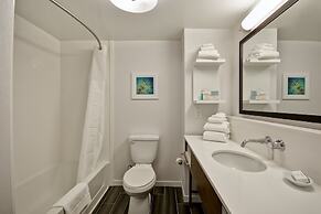 Hampton Inn & Suites Los Angeles Burbank Airport