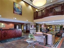Big Country Hotel & Suites