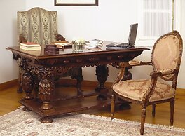 Argentikon Luxury Suites