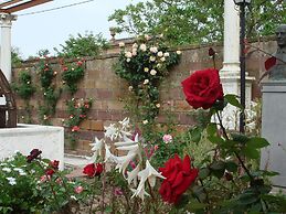 Argentikon Luxury Suites