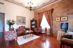 Argentikon Luxury Suites