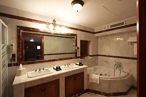 Argentikon Luxury Suites